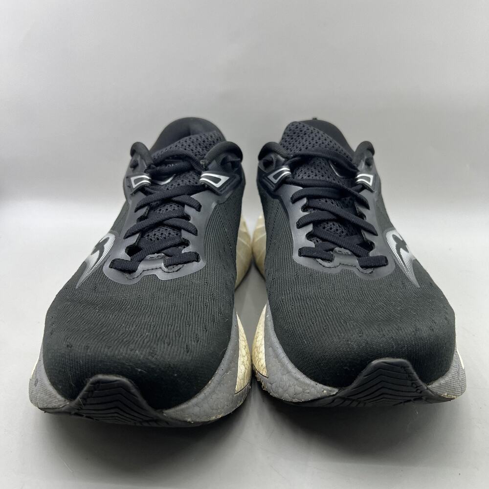 Saucony Triumph 22 Running Shoes Women Size 9.5 Black Mesh Comfort Low Sneakers - Picture 2 of 10